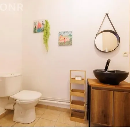 En Hyper Centre Avec Balcon